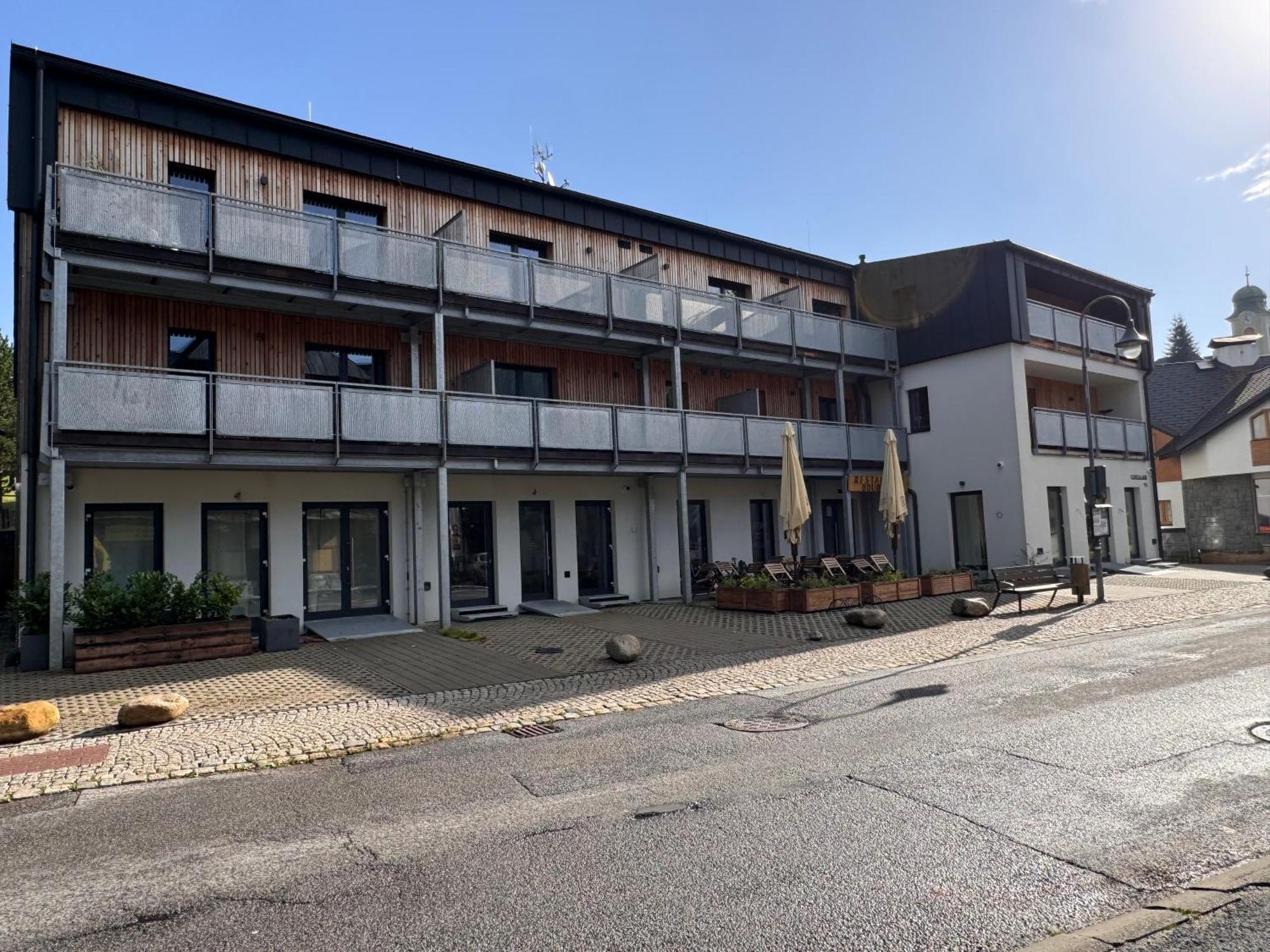 Luxusni Apartman Grand V Centru Harrachova Se Soukromou Mega Terasou, S Privatnim Parkovanim Zdarma, S Moznosti Dobijeni Wallbox Ev A Vyhledem Na Harrachovsky Kostelicek Dış mekan fotoğraf